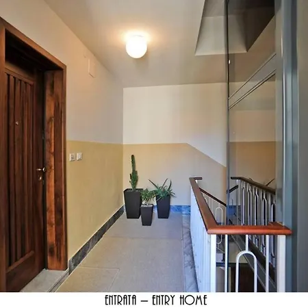 Daire Luxurious Penthouse With Large Sea View Terraces
