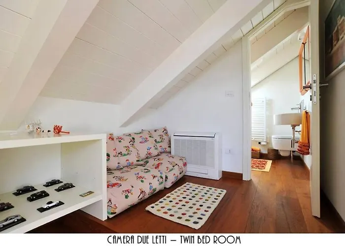 Luxurious Penthouse With Large Sea View Terraces אלסיו