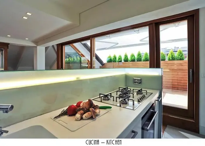 Luxurious Penthouse With Large Sea View Terraces *